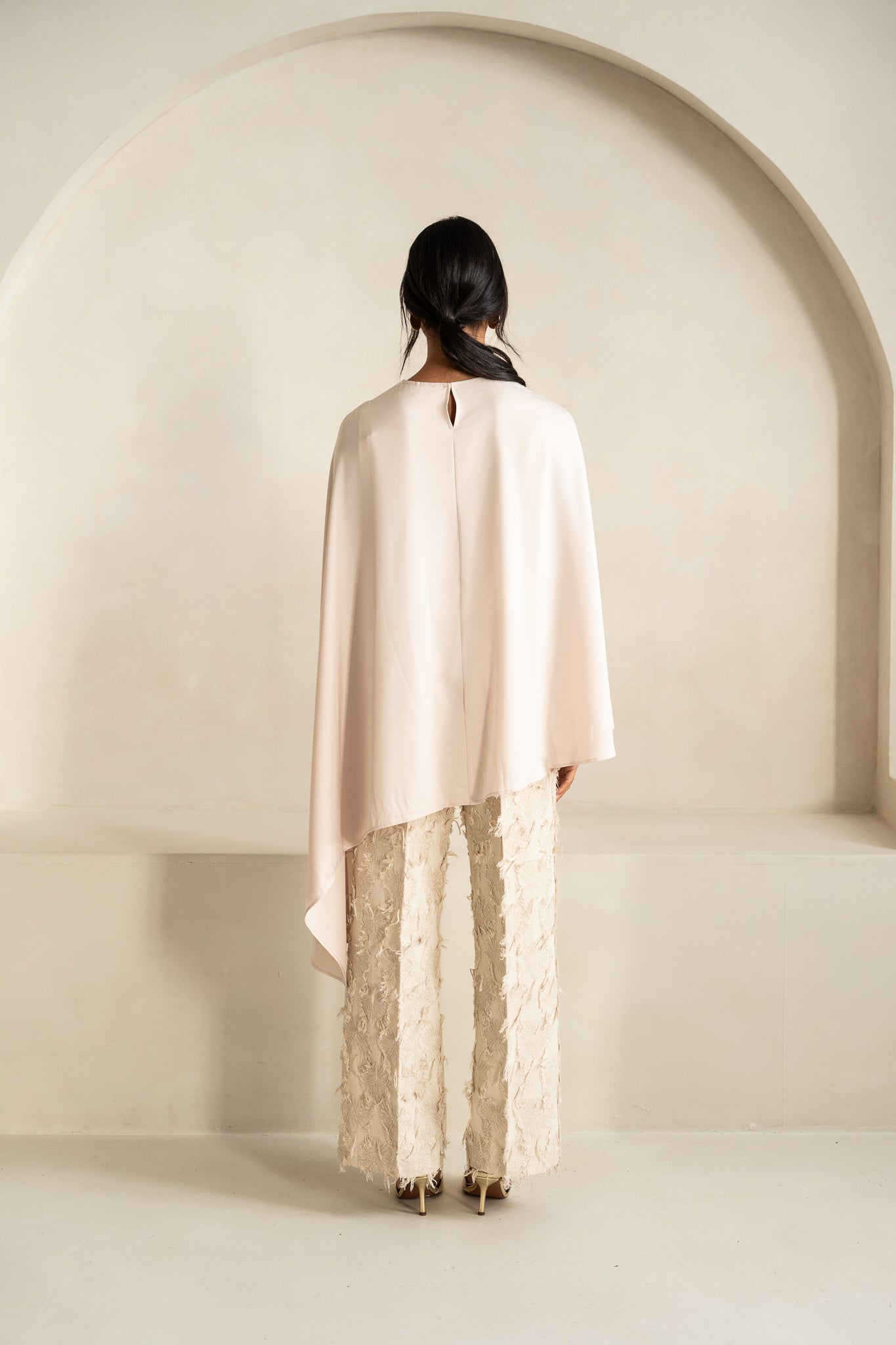 Cape & Textured Trouser | Cream